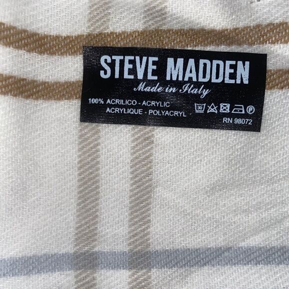 Steve Madden Plaid Ivory Fringe Muffler Scarf NWT - Picture 4 of 5